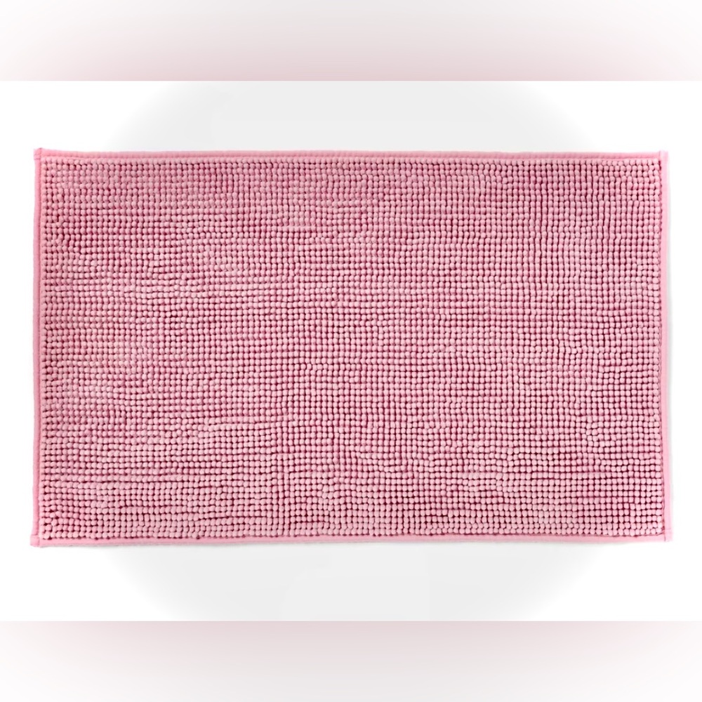 Pink bath rug Room Essentials Blush Chenille Bath Mat NWT 20 X 32